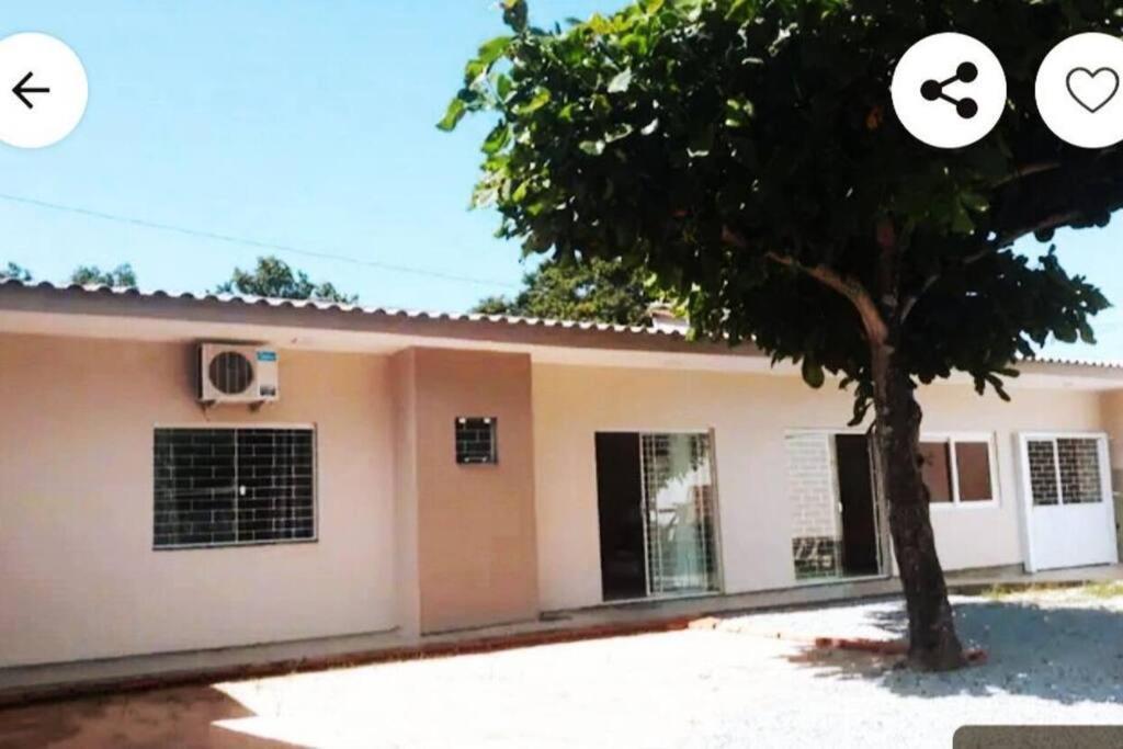 Casa Com 2 Quartos Nos Ingleses Casa de férias