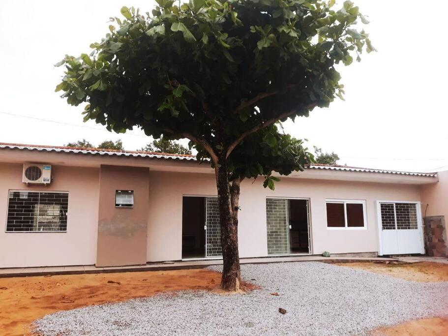 Casa Com 2 Quartos Nos Ingleses Casa de férias