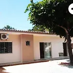 Casa Com 2 Quartos Nos Ingleses